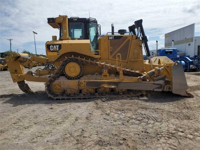 Dozers/tracks Caterpillar D8T