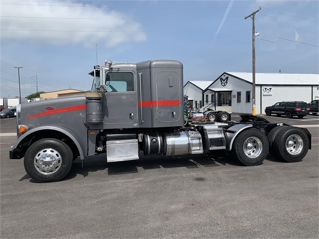 Off Road Truck Peterbilt 367