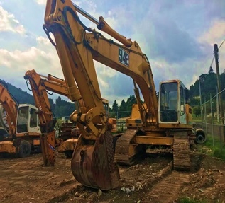 Hydraulic Excavator Liebherr R942