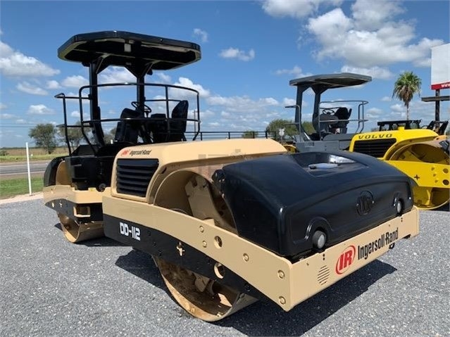 Compactadora Vibratoria Ingersoll-rand DD112HF