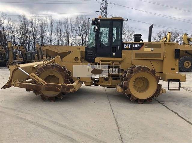 Compactadoras Suelos Y Rellenos Caterpillar 815F