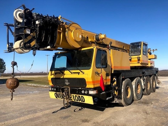 Cranes Grove GMK4075