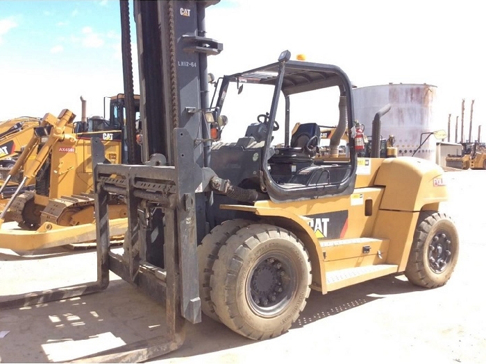 Freightelevator Caterpillar P33000