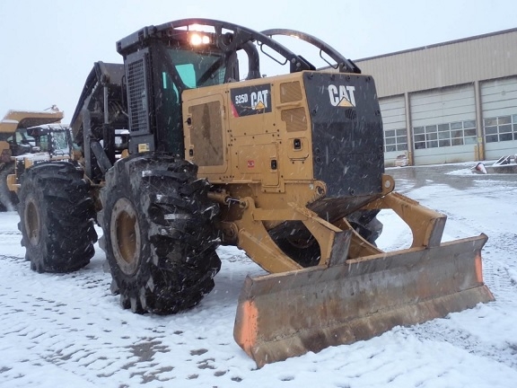 Forestales Maquinas Caterpillar 525D