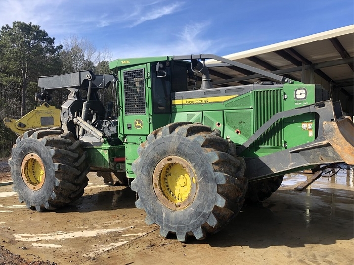 Forest Machines Deere 748L