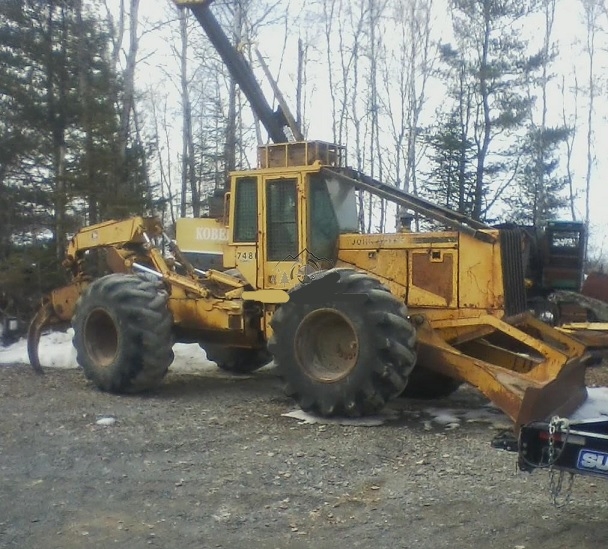 Forest Machines Deere 748E