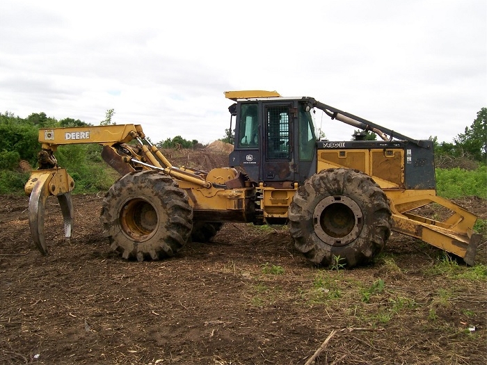 Forest Machines Deere 748G