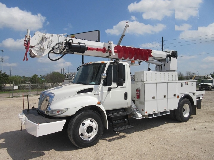 Cranes Altec DM47TR