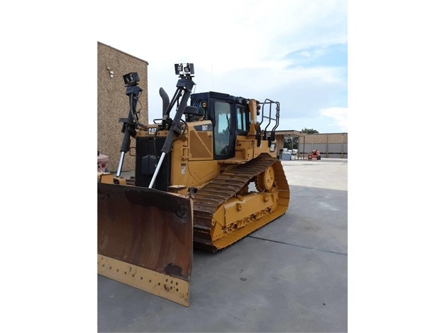 Dozers/tracks Caterpillar D6T