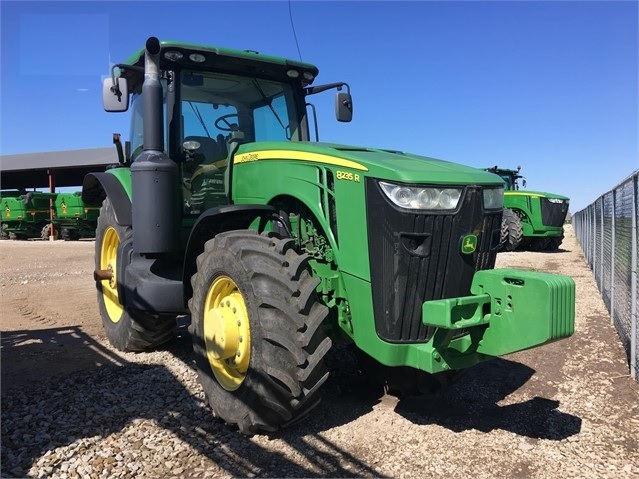 Agriculture Machines Deere 8235R