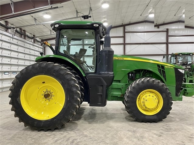 Agricultura Maquinas Deere 8245R de segunda mano en venta Ref.: 1595884288591971 No. 2