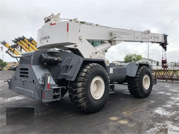 Cranes Terex RT335