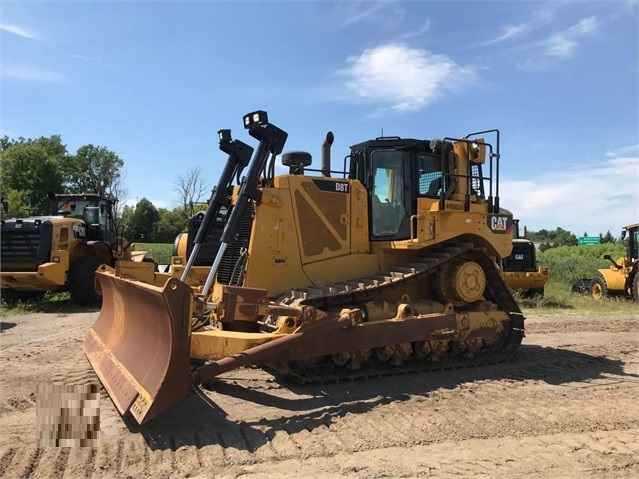 Dozers/tracks Caterpillar D8T