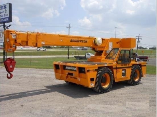 Cranes Broderson IC200