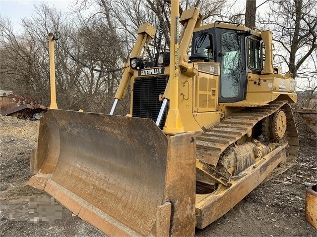 Dozers/tracks Caterpillar D6T