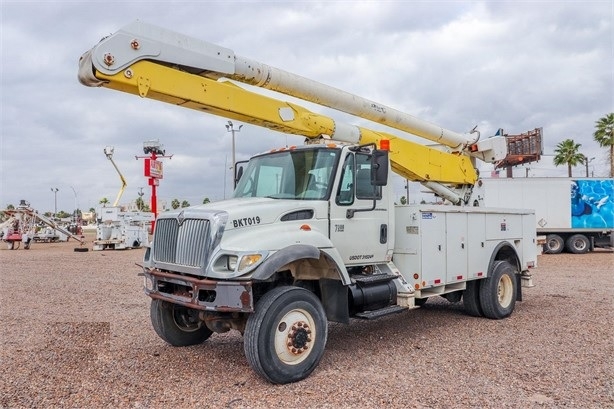 Cranes Altec AA75L