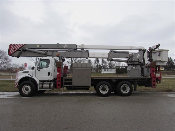 Cranes Altec AH100