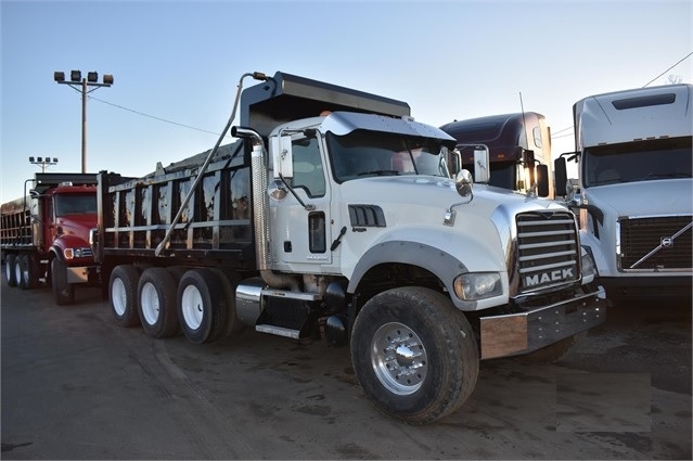 Off Road Truck Mack GU713