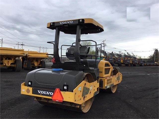 Compactadora Vibratoria Volvo DD110 seminueva en venta Ref.: 1620757784465004 No. 4