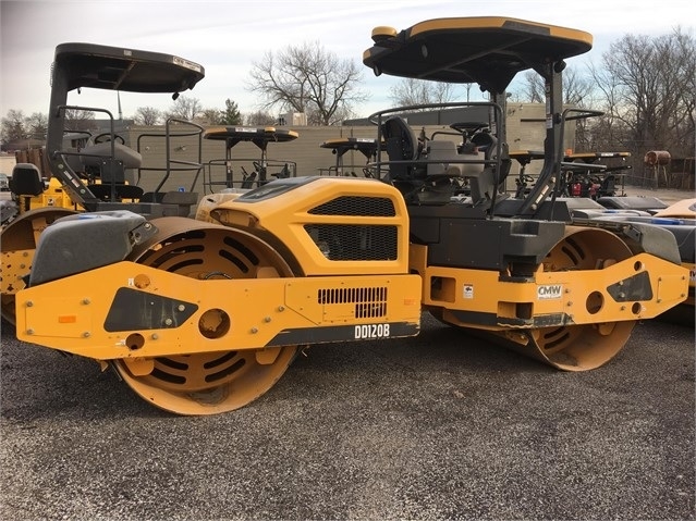 Compactadora Vibratoria Volvo DD120
