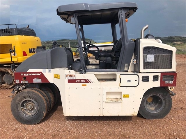 Compactadora Con Llantas Dynapac CP1200 de segunda mano en venta Ref.: 1625684730251443 No. 4