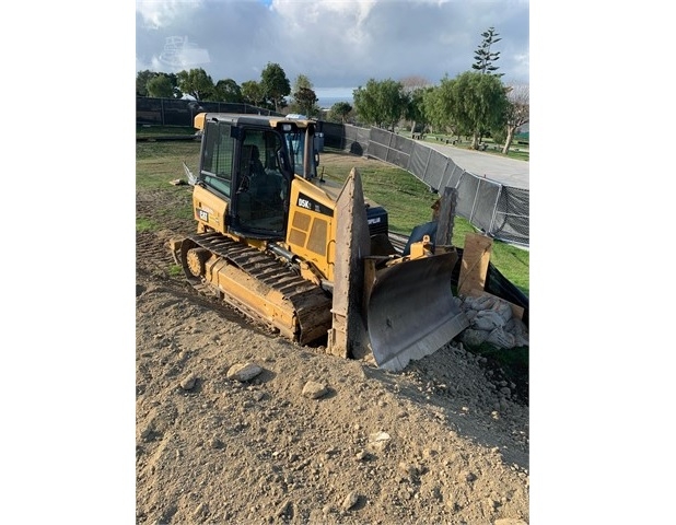 Dozers/tracks Caterpillar D5K