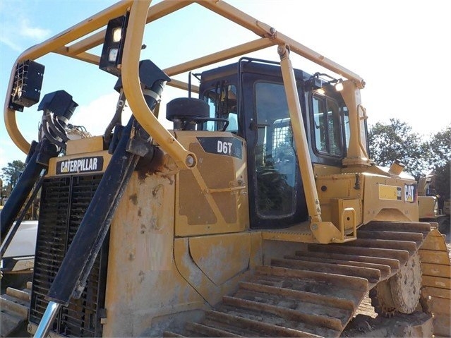 Dozers/tracks Caterpillar D6T