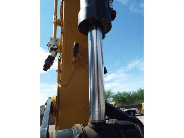 Hydraulic Excavator Caterpillar 325