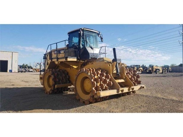 Soil Compactors Caterpillar 825