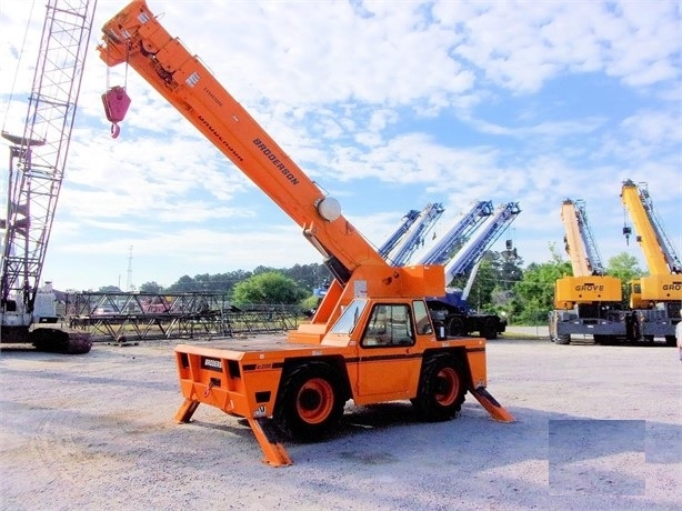 Cranes Broderson IC200