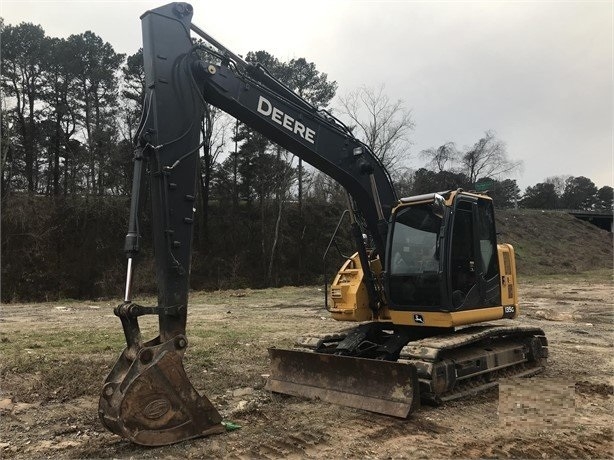 Hydraulic Excavator Deere 135G