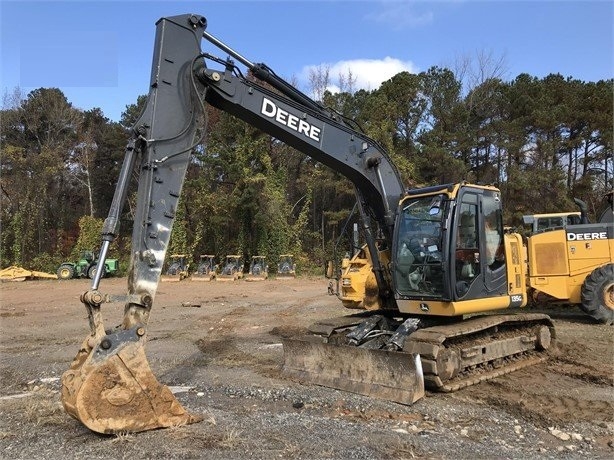 Hydraulic Excavator Deere 135G