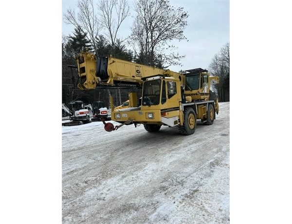 Gruas Grove AT-422