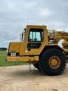 Screpers Caterpillar 615C de segunda mano en venta Ref.: 1655333821022788 No. 3