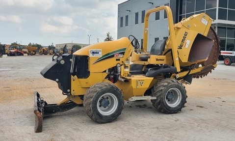 Zanjadora Vermeer RTX550