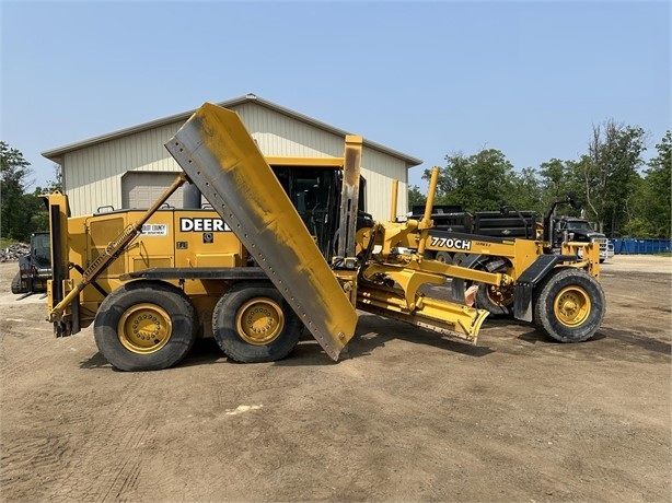 Motoconformadoras Deere 770CH usada a buen precio Ref.: 1692211360084092 No. 4