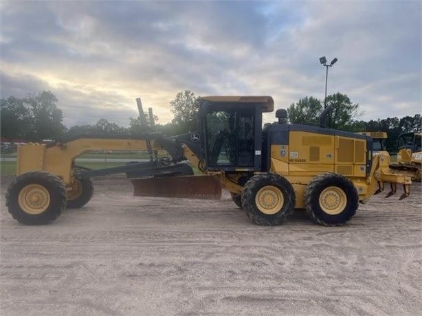 Motor Graders DEERE 670G