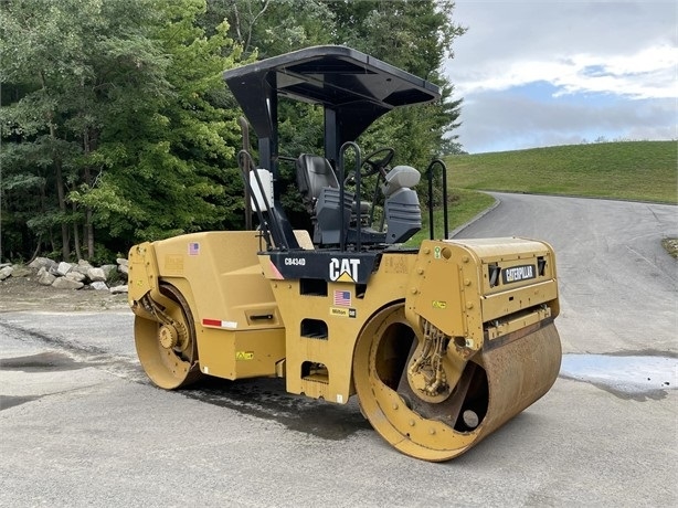 Compactadora Vibratoria Caterpillar CB-434D importada de segunda  Ref.: 1695835529003704 No. 2