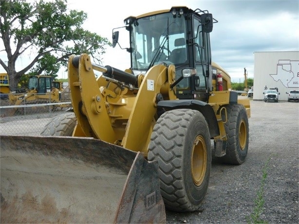 Wheel Loaders CATERPILLAR 938M