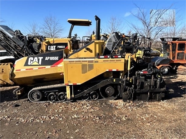 Pavers CATERPILLAR AP-1055E