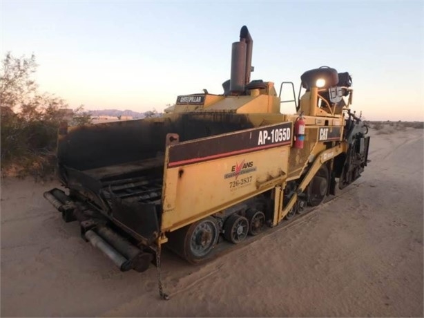 Pavers CATERPILLAR AP-1055D