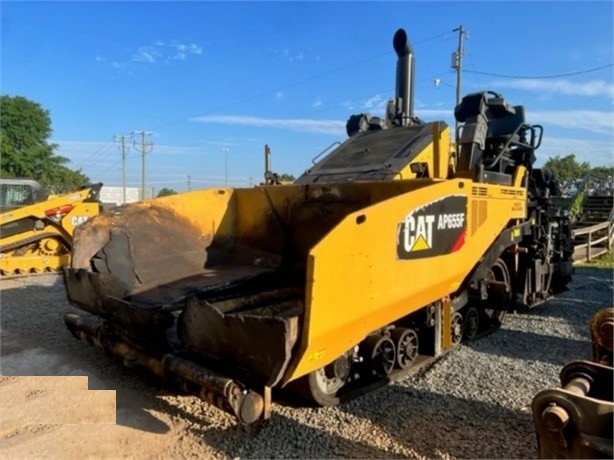 Pavers CATERPILLAR AP-655F