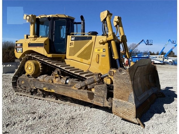 Dozers/tracks CATERPILLAR D8T