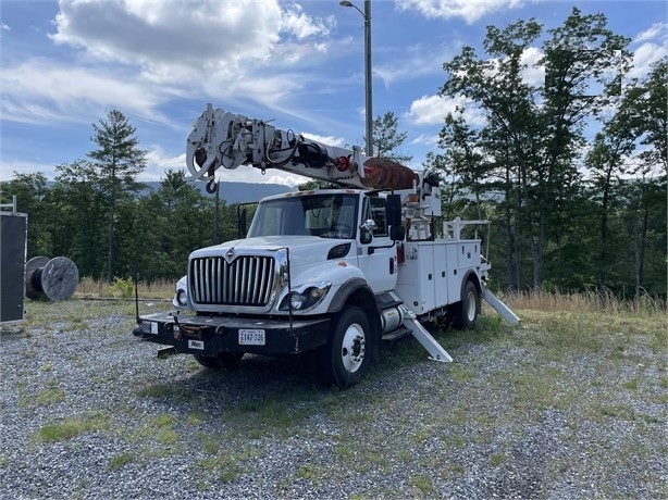 Gruas Altec DM47TR