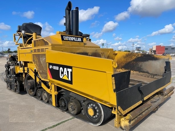 Pavers CATERPILLAR AP-1055D