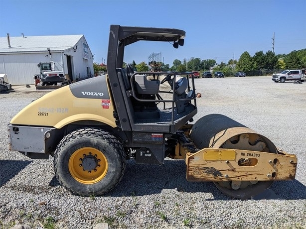 Compactadora Vibratoria VOLVO SD70