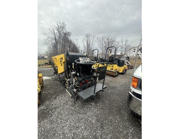 Pavimentadoras Bomag BF200 en buenas condiciones Ref.: 1744047854178958 No. 3