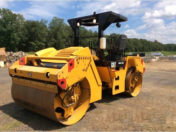 Compactadora Vibratoria Caterpillar CB54 de segunda mano Ref.: 1745264309457188 No. 3