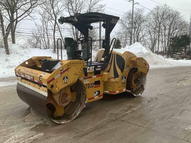 Vibratory Compactors Caterpillar CB54