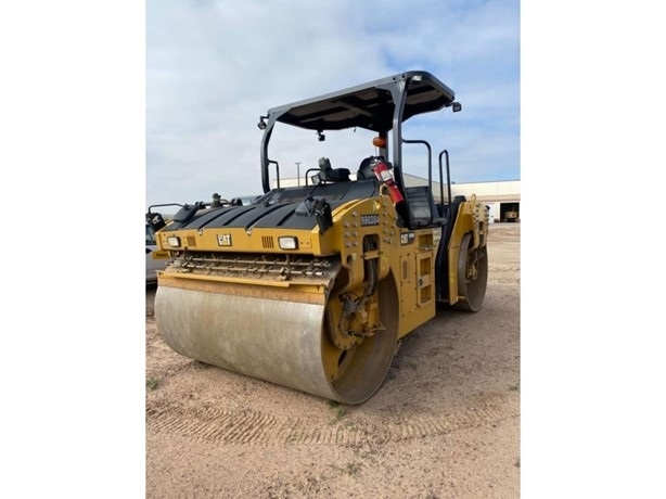 Compactadora Vibratoria Caterpillar CB66  Ref.: 1745519136755832 No. 3